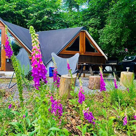 Chalet Tropical Avec Bain A Bulles - In The Woods Gesves Esterno foto